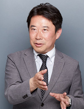 伊藤　秋廣　氏